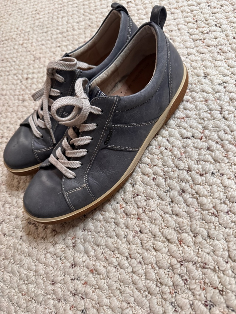 Ecco Marine Blue Women's Leather Lace-Up Sneakers with Cream Laces - Picture 3 of 5